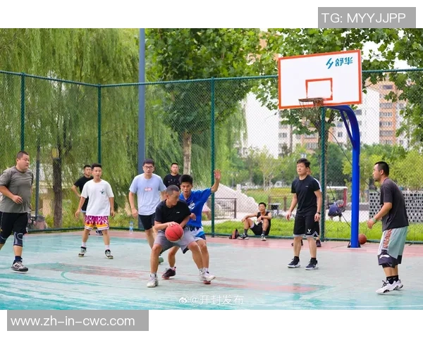 天下足球与篮球的激情碰撞探索运动的魅力与团队精神